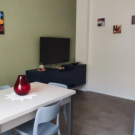La Casa Di Sabrina Apartment *